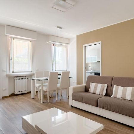 So&Mi Apartment Sirmione Bagian luar foto