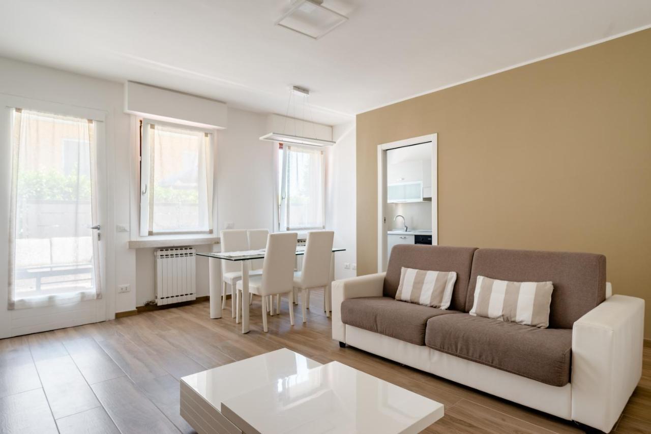 So&Mi Apartment Sirmione Bagian luar foto