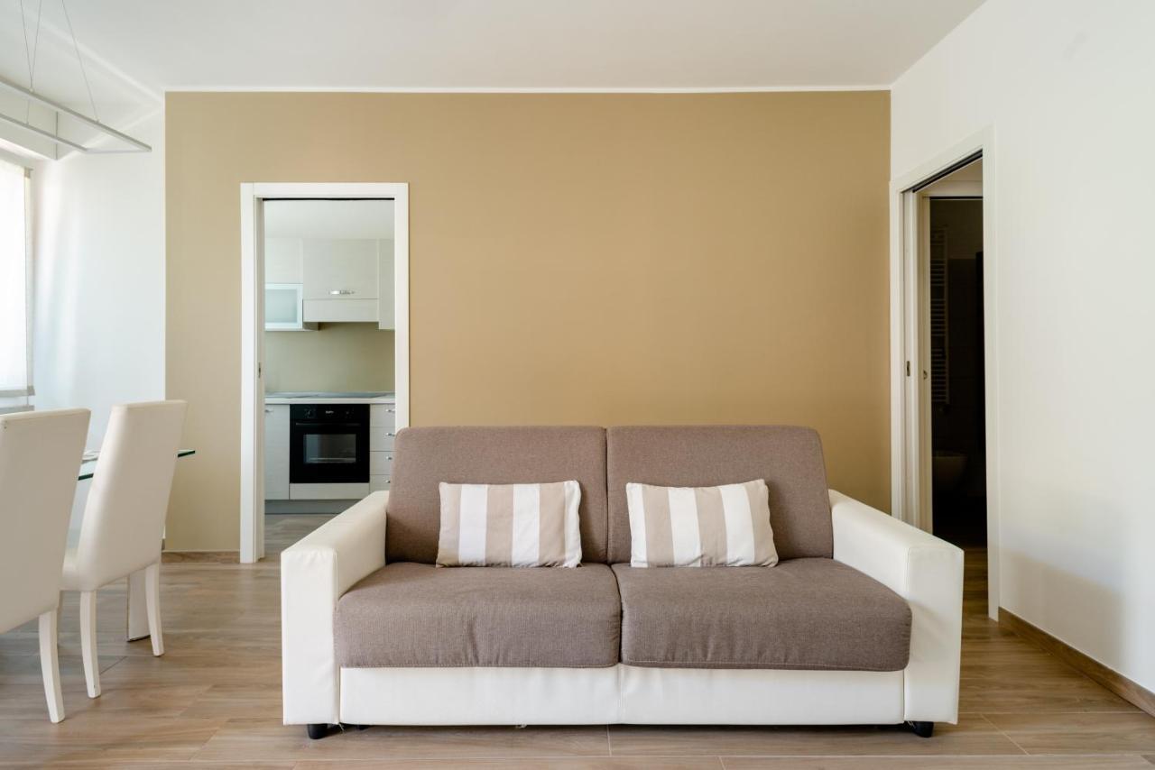 So&Mi Apartment Sirmione Bagian luar foto