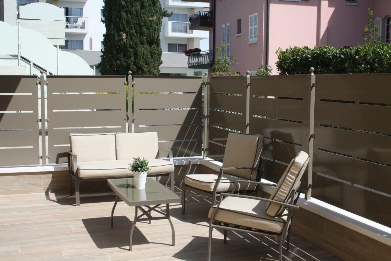 So&Mi Apartment Sirmione Bagian luar foto